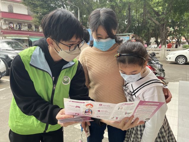 三鄉(xiāng)鎮(zhèn)開展“普及禁毒知識，共享健康人生”宣傳活動圖片2.JPG