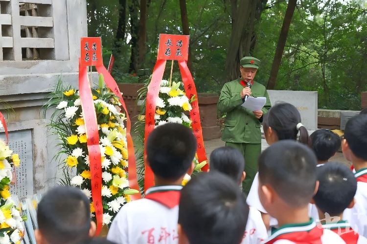 云端獻(xiàn)花、主題宣講……中山開(kāi)展形式多樣的清明祭英烈活動(dòng)